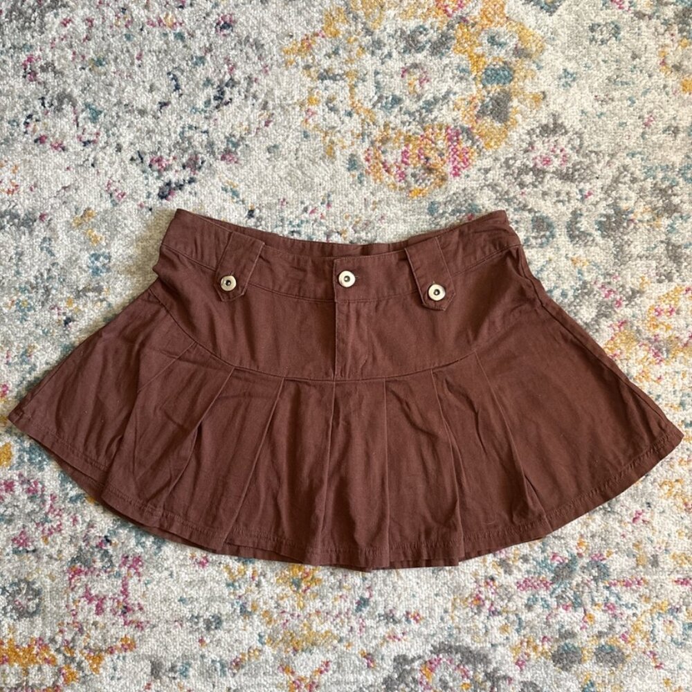 Brown pleated mini skirt